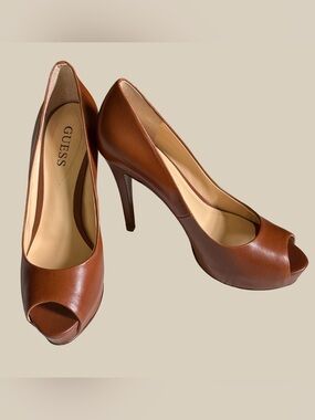 Guess Women’s Patches3 Brown Leather Peep Toe Platform Pumps Stiletto Heels 6.5M